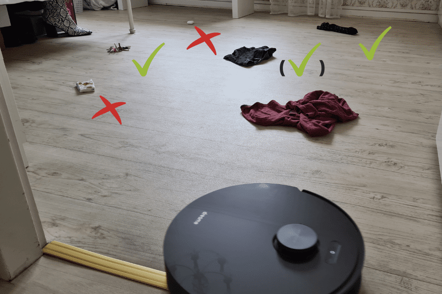 Dreame L10s Pro обходит плоские объекты во время теста на обнаружение препятствий.